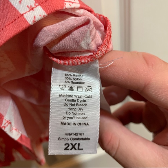 LuLaRoe Roxanne Snap Tank Sleeveless Salmon Aztec 2XL NWT - Picture 6 of 7